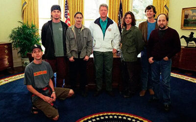 PEARL JAM VISITED PRESIDENT CLINTON (1994)