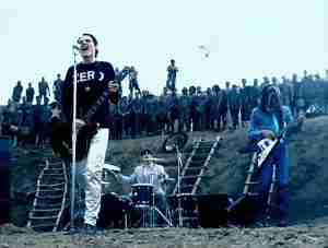 THE SMASHING PUMPKINS: BULLET WITH BUTTERFLY WINGS (1995)